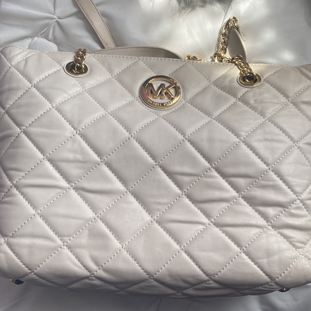 Michael Kors Ivory quilted shoulder bag - Picture 7 of 15